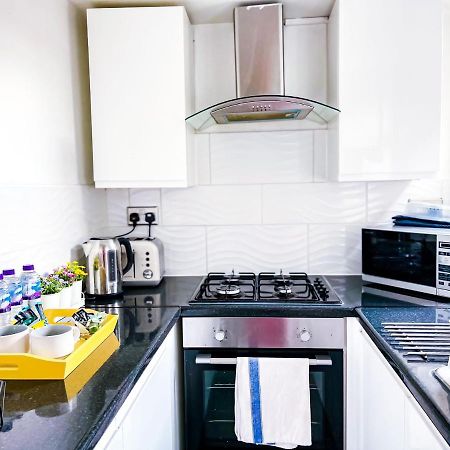 Beautiful 2 Bedroom House - Free Parking - Lt House Leicester Eksteriør bilde