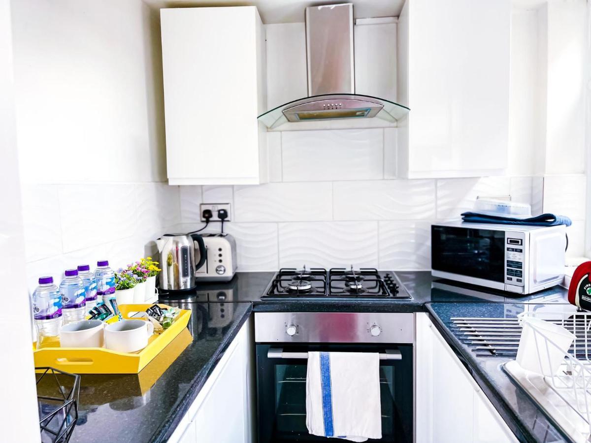Beautiful 2 Bedroom House - Free Parking - Lt House Leicester Eksteriør bilde