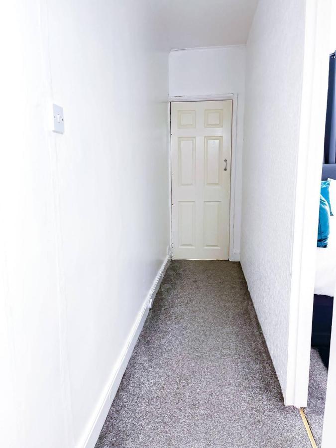 Beautiful 2 Bedroom House - Free Parking - Lt House Leicester Eksteriør bilde